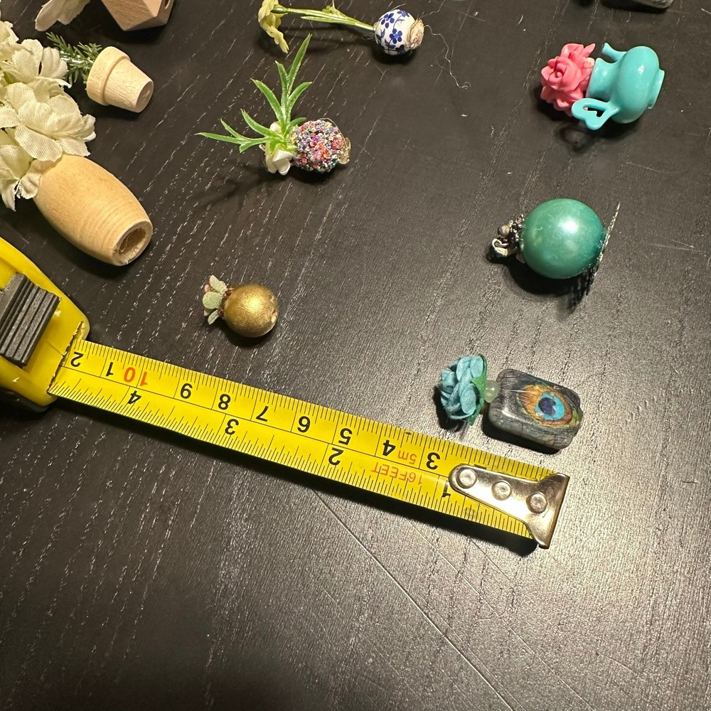 Vintage Miniature Dollhouse Flowers Plants Lot Potted Floral Vases 50 Pieces - Picture 10 of 10